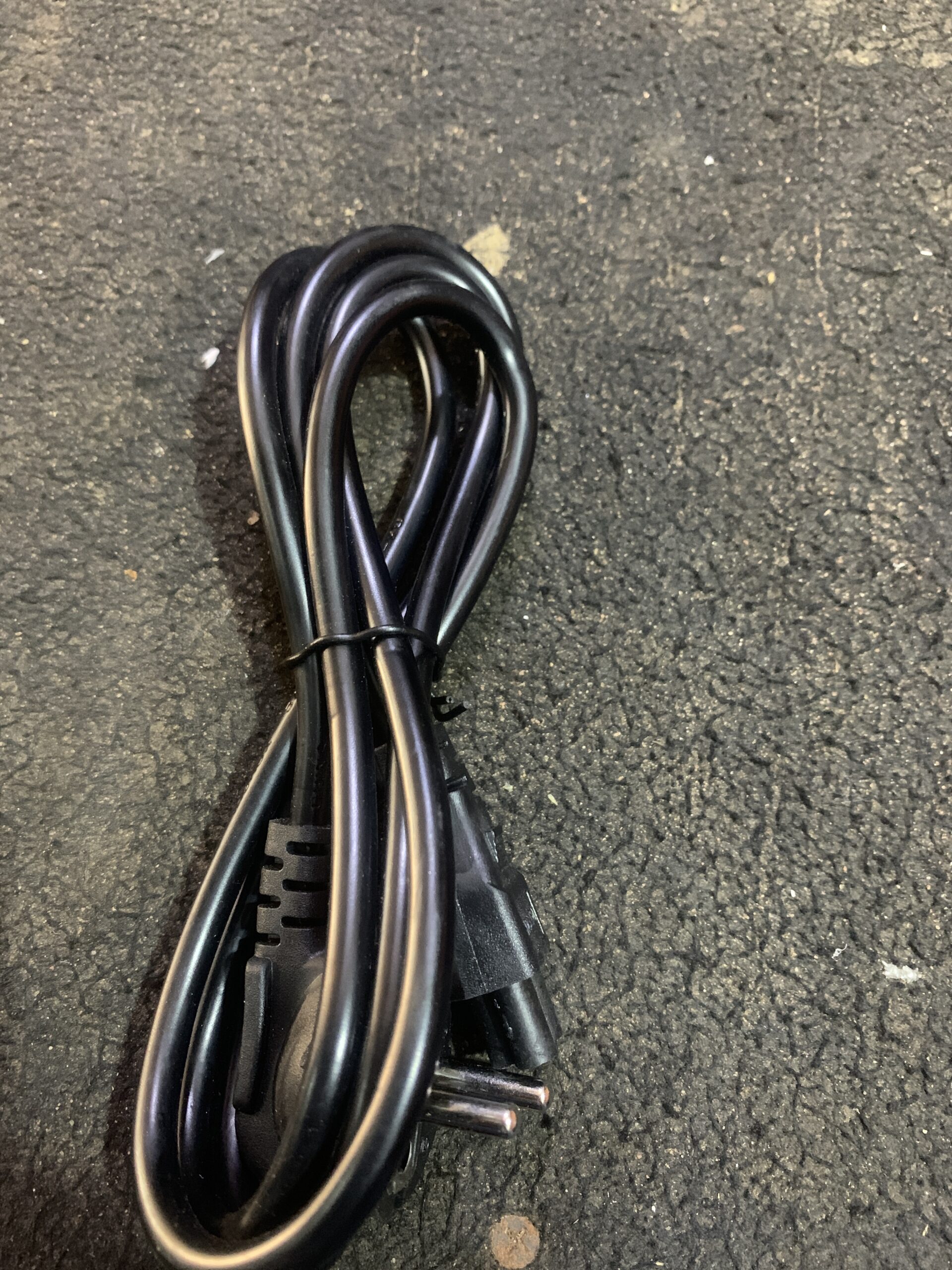 Laptop power cable